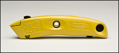 Swivels - Retractable blade utility knives